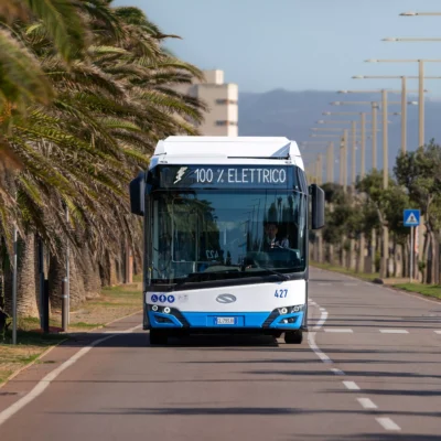 12 m_bus solaris urbino elettrico_ Poetto 2 quadrata