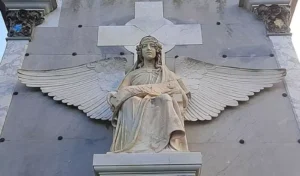 Visita Guidata Il Cimitero di Bonaria tra Storia e Arte