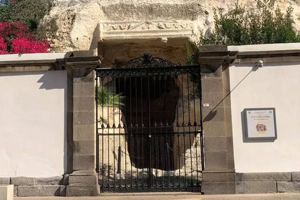 Grotta della Vipera Cagliari